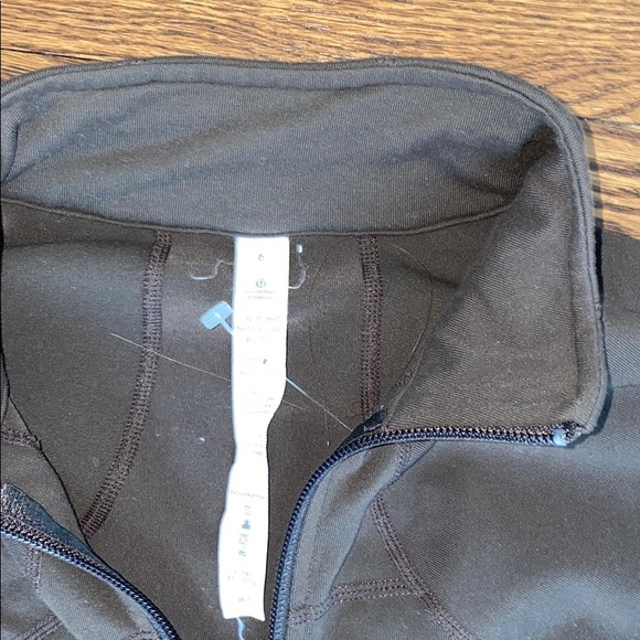 Lululemon Zip Up Sweatshirt in Chocolate Brown - Picture 4 of 4